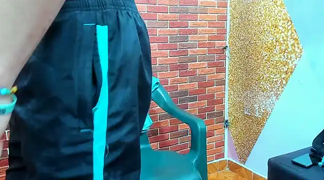 Snapshot of MasterSEX420 chatting on 02/26/25, 12:36 MasterSEX420 online show from 02/26/25, 12:36