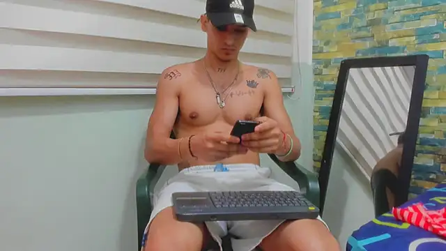 Snapshot of MasterSEX420 chatting on 03/09/25, 03:01 MasterSEX420 online show from 03/09/25, 03:01