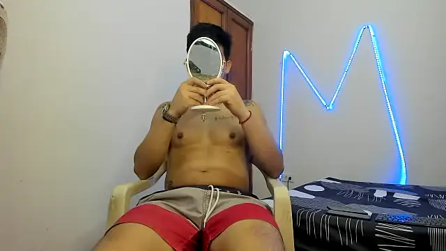 Snapshot of MasterSEX420 chatting on 11/16/25, 01:49 MasterSEX420 online show from 11/16/25, 01:49