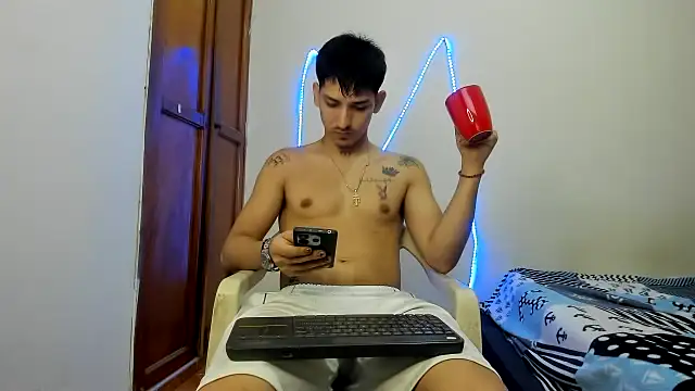 Snapshot of MasterSEX420 chatting on 11/27/25, 01:13 MasterSEX420 online show from 11/27/25, 01:13