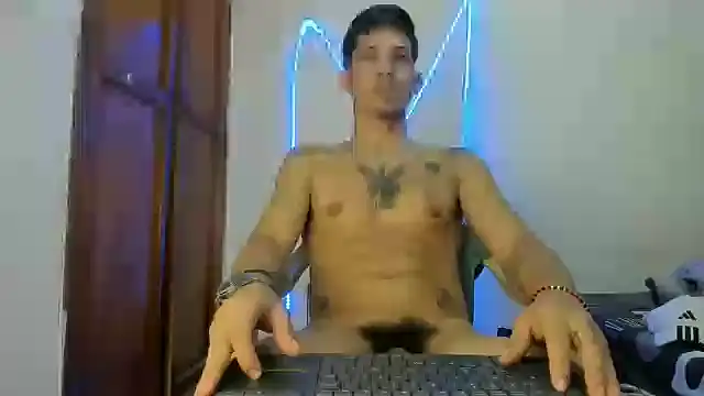 Snapshot of MasterSEX420 chatting on 12/20/25, 12:40 MasterSEX420 online show from 12/20/25, 12:40