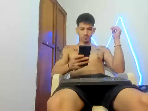 Snapshot of MasterSEX420 chatting on 02/08/26, 10:35 MasterSEX420 online show from 02/08/26, 10:35