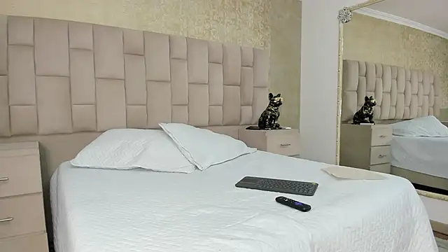 EmmaTorres  online show from 09/14/25, 07:46