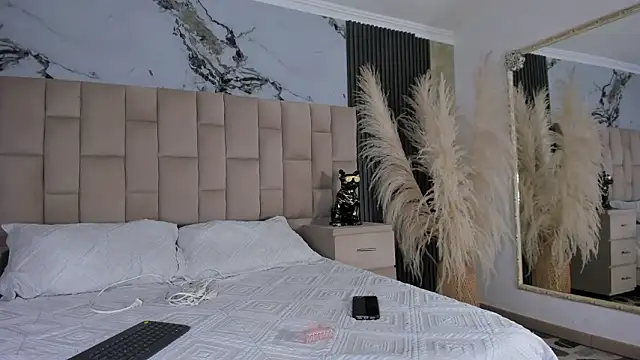 EmmaTorres  online show from 03/04/26, 09:43