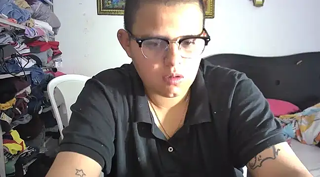 Snapshot of tatsumi_nao chatting on 02/08/25, 10:39 tatsumi nao online show from 02/08/25, 10:39