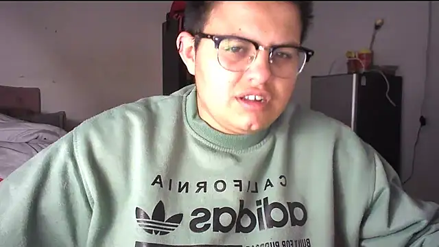 Snapshot of tatsumi_nao chatting on 03/21/25, 03:55 tatsumi nao online show from 03/21/25, 03:55