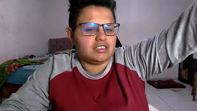 Snapshot of tatsumi_nao chatting on 10/19/25, 06:36 tatsumi nao online show from 10/19/25, 06:36