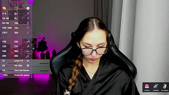 Sm0ly online show from 12/18/24, 02:21