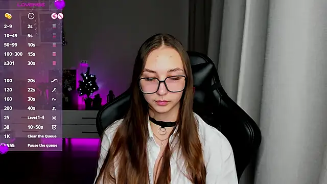 Sm0ly online show from 12/29/24, 04:38