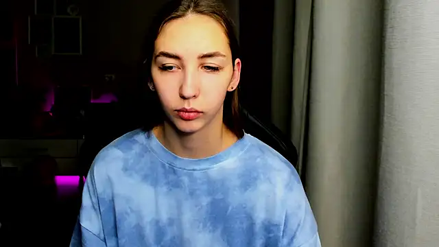 Sm0ly online show from 10/20/25, 02:01