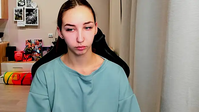 Sm0ly online show from 11/02/25, 02:03