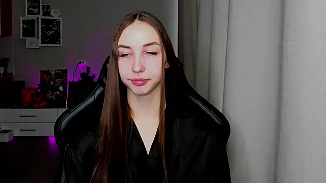 Sm0ly online show from 04/01/26, 02:45