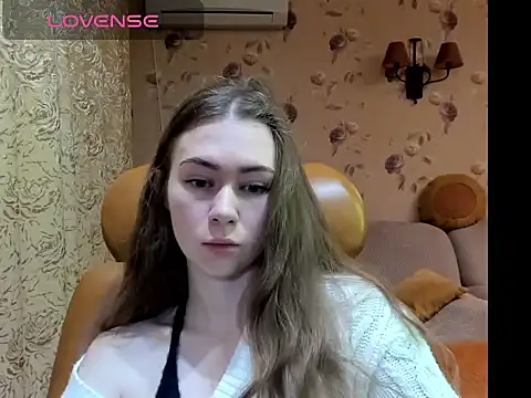 MadeleineWiliams online show from 10/07/25, 07:22