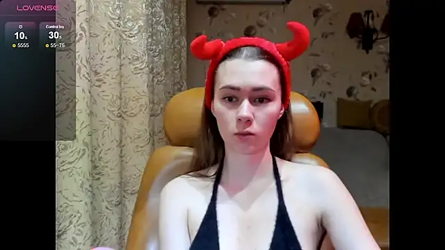 MadeleineWiliams online show from 10/14/25, 08:53