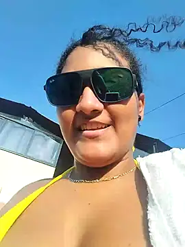 samanthaeliott22 online show from 12/18/24, 09:51