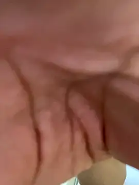 Snapshot of zeck80 chatting on 09/22/25, 11:45 zeck80 online show from 09/22/25, 11:45