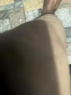 Snapshot of zeck80 chatting on 11/09/25, 04:38 zeck80 online show from 11/09/25, 04:38