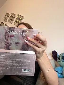 RaquelleDevon online show from 03/13/25, 06:26