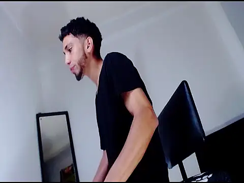 Snapshot of Gregory_hard chatting on 12/12/24, 08:10 Gregory hard online show from 12/12/24, 08:10