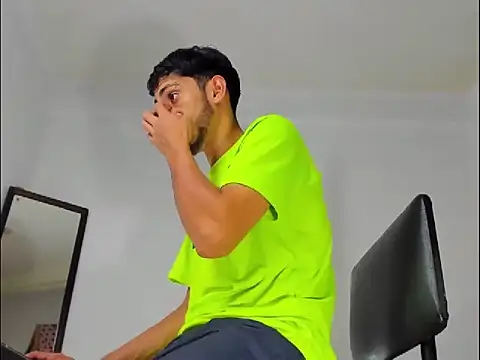 Snapshot of Gregory_hard chatting on 12/28/24, 08:48 Gregory hard online show from 12/28/24, 08:48