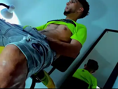 Snapshot of Gregory_hard chatting on 02/22/25, 09:59 Gregory hard online show from 02/22/25, 09:59