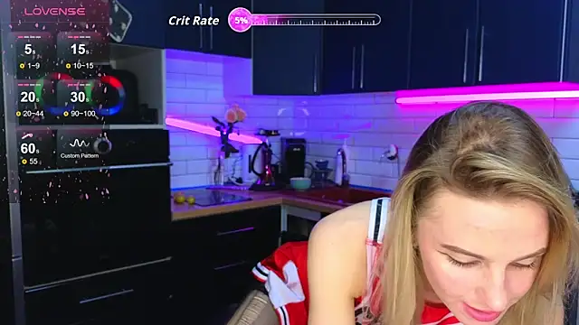 Snapshot of Kate_Sex_House chatting on 09/18/25, 08:55 Kate Sex House online show from 09/18/25, 08:55