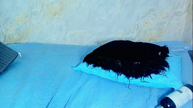 Mia candy 0 online show from 02/27/26, 12:05