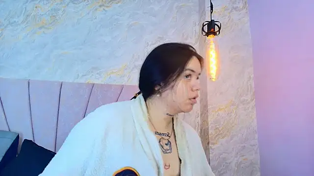 Mia candy 0 online show from 07/12/26, 12:07