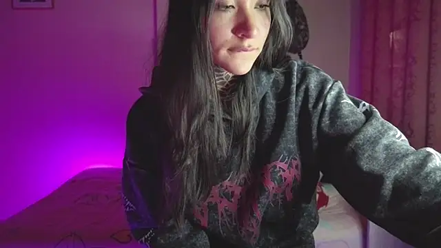 isabelle pretty online show from 04/15/26, 11:27