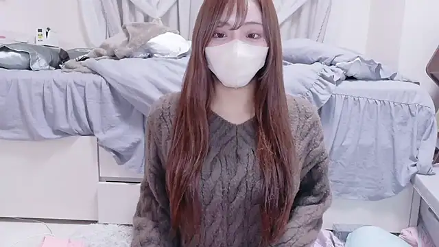  chanMOMO  online show from 11/01/25, 12:40