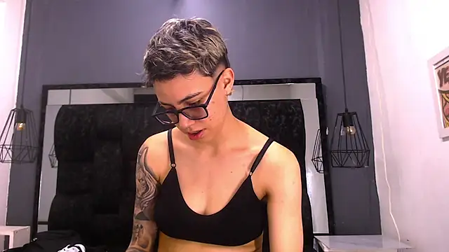 Cutie Shy  online show from 01/10/26, 02:30