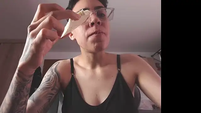 Cutie Shy  online show from 03/27/26, 02:50