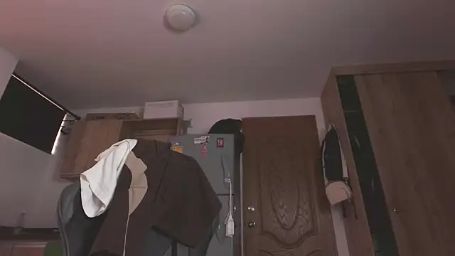 Cutie Shy  online show from 04/25/26, 12:52