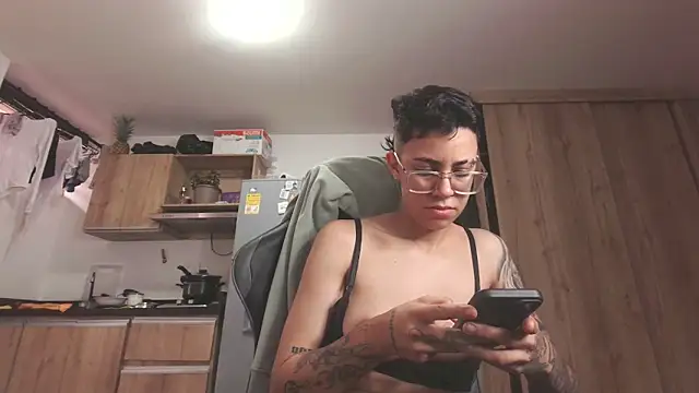 Cutie Shy  online show from 06/10/26, 01:10