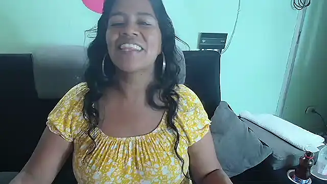 Snapshot of saggil23 chatting on 12/10/24, 12:49 saggil23 online show from 12/10/24, 12:49