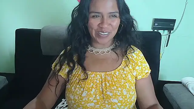 Snapshot of saggil23 chatting on 02/14/25, 04:41 saggil23 online show from 02/14/25, 04:41