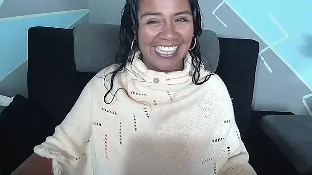 Snapshot of saggil23 chatting on 10/19/25, 10:21 saggil23 online show from 10/19/25, 10:21