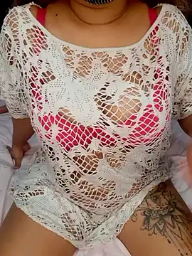 Snapshot of Wild_wifey chatting on 10/13/25, 10:59 Wild wifey online show from 10/13/25, 10:59