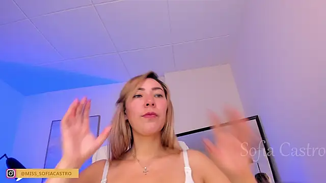 miss sofiaa online show from 01/30/25, 02:47