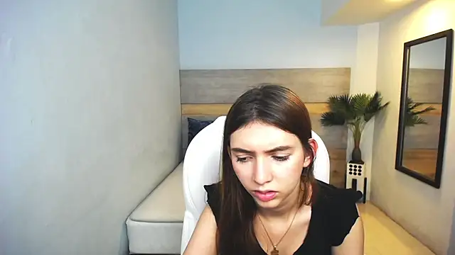 Snapshot of liseth_fox chatting on 12/05/24, 08:00 liseth fox online show from 12/05/24, 08:00