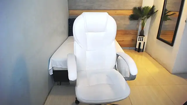 Snapshot of liseth_fox chatting on 12/07/24, 01:58 liseth fox online show from 12/07/24, 01:58