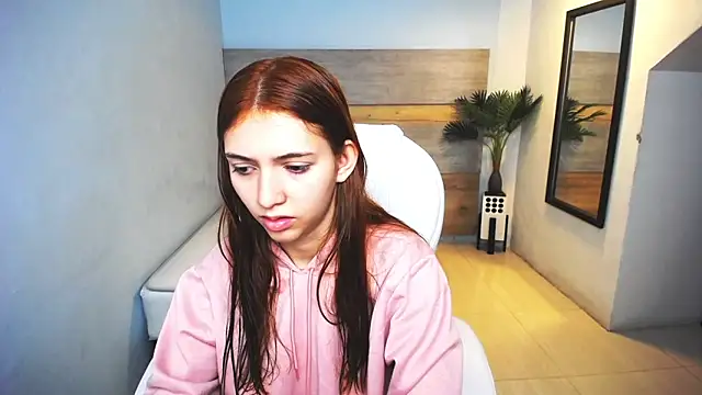 Snapshot of liseth_fox chatting on 12/27/24, 12:34 liseth fox online show from 12/27/24, 12:34