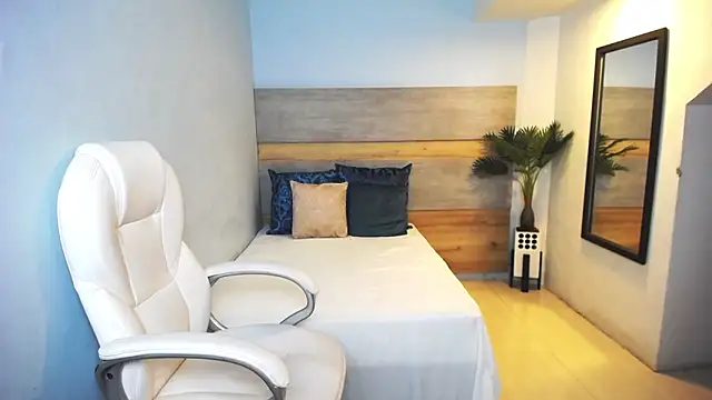 Snapshot of liseth_fox chatting on 01/04/25, 03:39 liseth fox online show from 01/04/25, 03:39