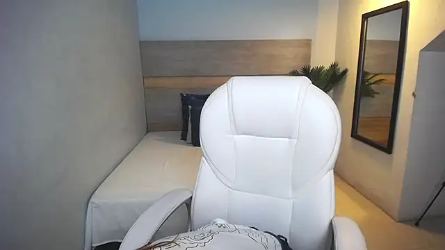 Snapshot of liseth_fox chatting on 01/16/25, 10:34 liseth fox online show from 01/16/25, 10:34