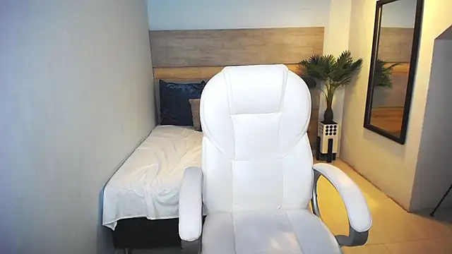 Snapshot of liseth_fox chatting on 01/29/25, 01:58 liseth fox online show from 01/29/25, 01:58