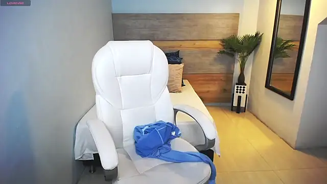 Snapshot of liseth_fox chatting on 02/08/25, 06:22 liseth fox online show from 02/08/25, 06:22