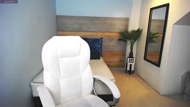 Snapshot of liseth_fox chatting on 03/05/25, 07:17 liseth fox online show from 03/05/25, 07:17