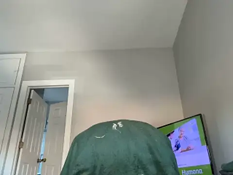 Snapshot of ChiRaqb8 chatting on 10/31/25, 06:20 ChiRaqb8 online show from 10/31/25, 06:20