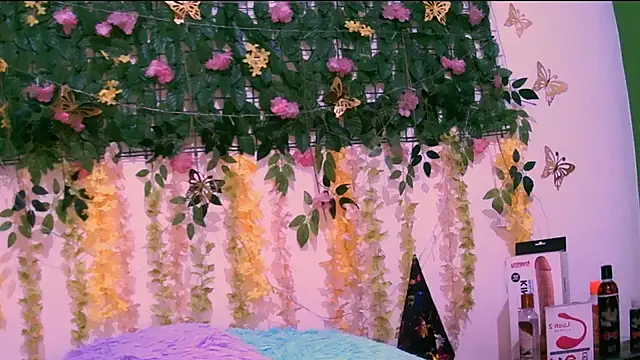 Crysrus online show from 10/10/25, 12:09