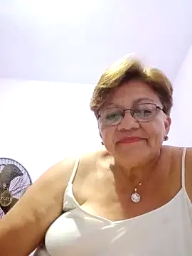 Madrastrahot69 online show from 11/19/25, 04:45